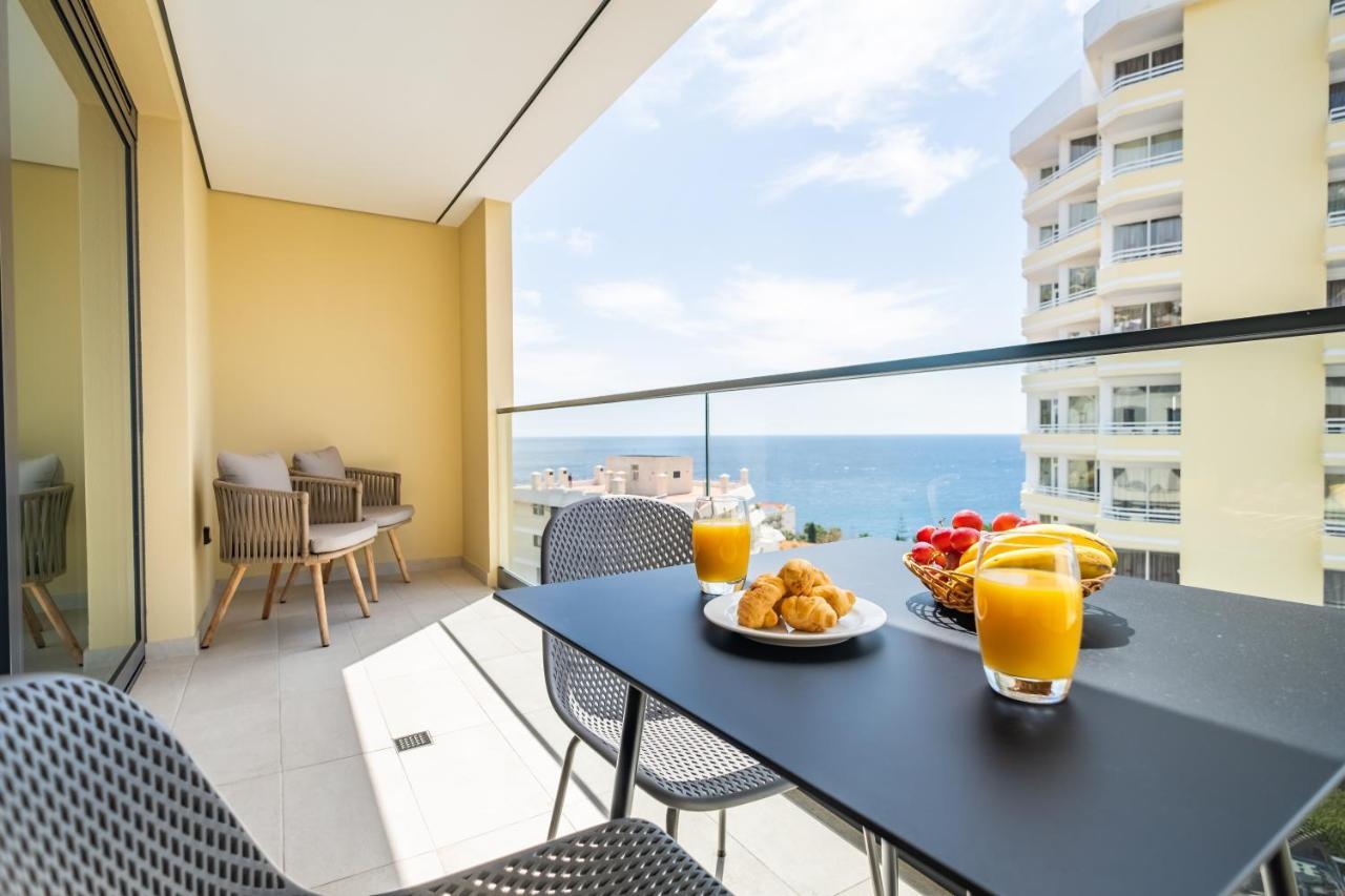 With Ocean View And Parking Apartament Funchal (Madeira)