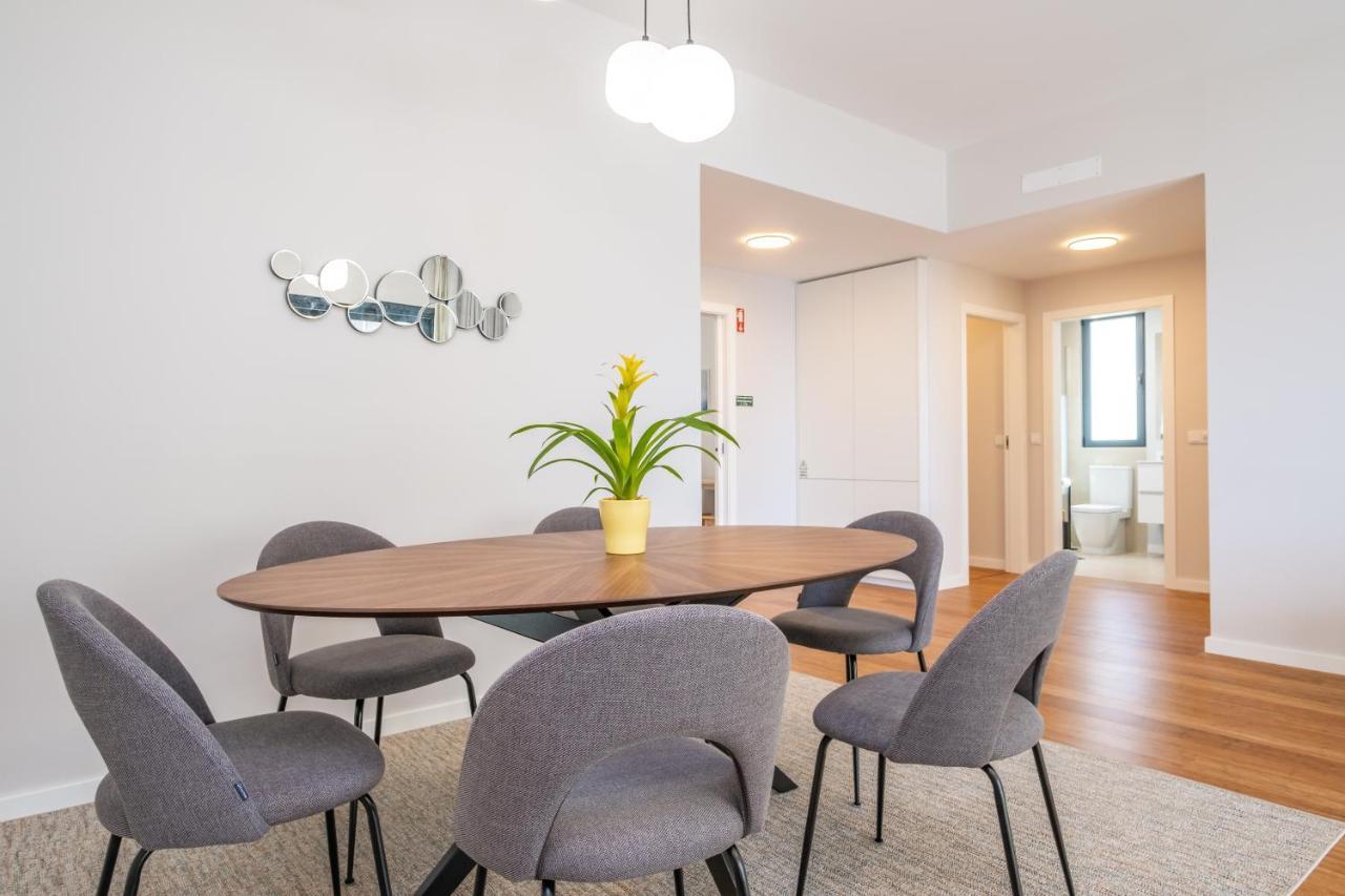 With Ocean View And Parking Apartament Funchal (Madeira)