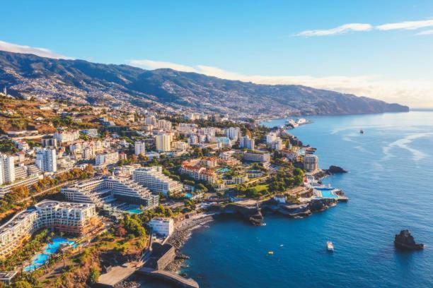 Appartement With Ocean View And Parking