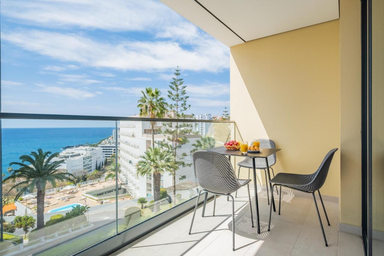 With Ocean View And Parking Apartment